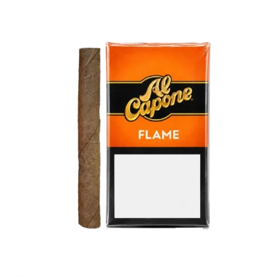 Gli Al Capone Flame Filter sono mini cigarillos aromatici con filtro imbottito realizzati dalla casa Dannemann. Presentano un blend di tabacchi selezionati (tra cui Virginia e Burley) avvolti da una foglia di fascia naturale. Questa variante si distingue per il tipico bocchino/filtro dolcificato con ricche e avvolgenti note aromatiche di Cognac, uva e leggeri sentori tostati, ideali per chi desidera una fumata breve, intensa e piacevolmente profumata.