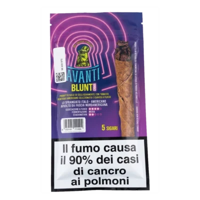 L'Avanti Blunt Cigar è un sigaro inserito nel listino ufficiale di Manifatture Sigaro Toscano, che richiama la tradizione e lo stile dei sigari italo-americani prodotti dalla storica Avanti Cigar Company. Realizzato con una selezione di tabacchi Kentucky curati a fuoco (fire-cured), offre un profilo aromatico rustico, deciso e schietto, caratterizzato da forti note affumicate, legnose e terrose tipiche della tradizione Kentucky, pensato per una fumata intensa e di carattere.