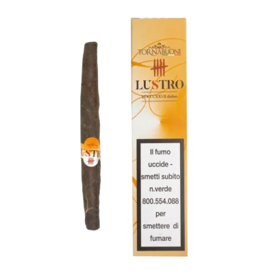 Il Tornabuoni Lustro è un sigaro italiano d'eccellenza prodotto dalla Compagnia Toscana Sigari (CTS) a Sansepolcro. Realizzato interamente con pregiato tabacco Kentucky coltivato nella Valtiberina (sia per la fascia superselezionata che per il ripieno short filler), viene confezionato a macchina tramite macchinari storici e sottoposto a una stagionatura di circa 9 mesi. Si distingue per una fumata ricca e strutturata ma estremamente pulita, caratterizzata da sapide note di legno affumicato, terra, leggere spezie e una naturale e morbida variazione dolce.